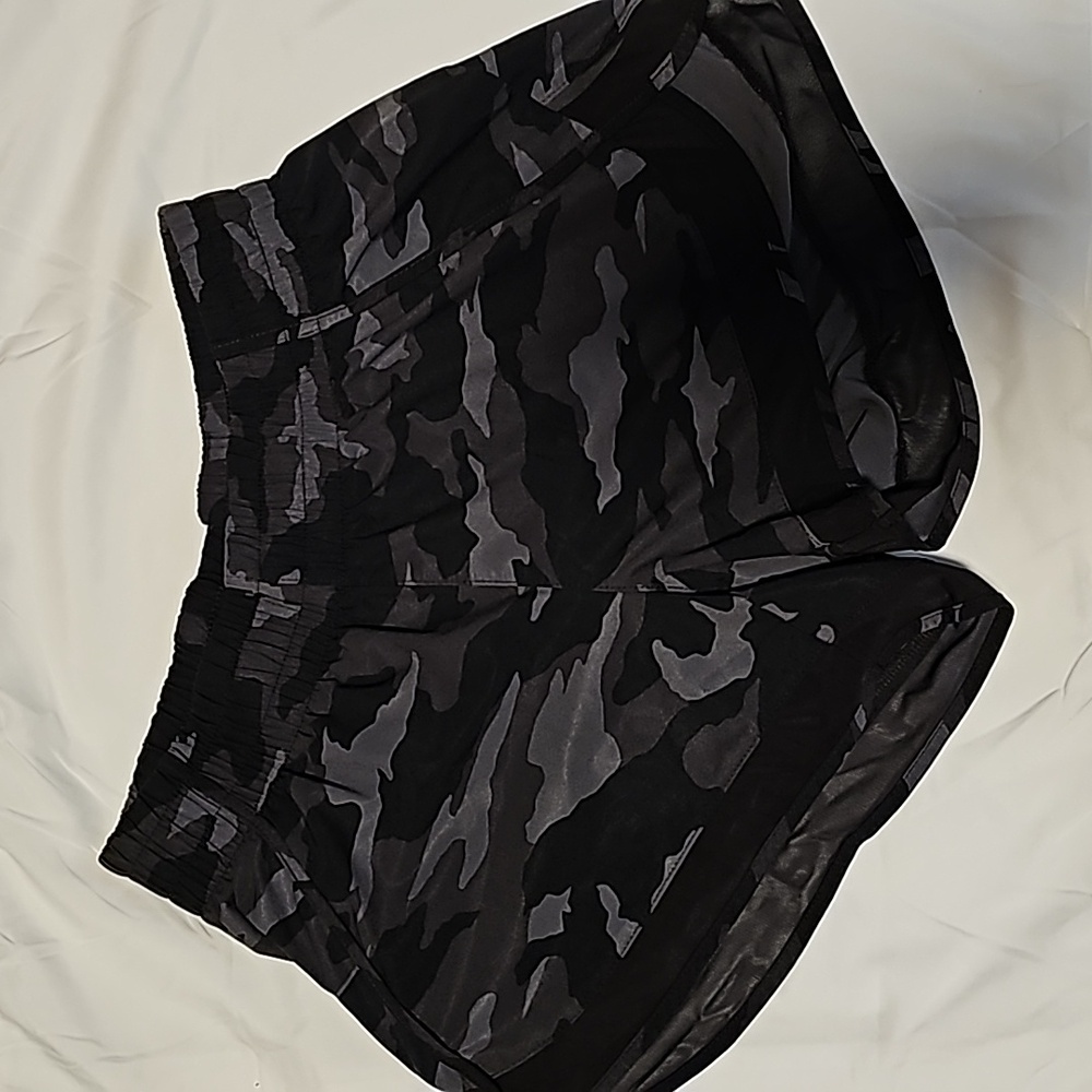 Athleta camo shorts